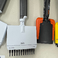 Electronic Multichannel Pipettes - Quantity 6 image 1